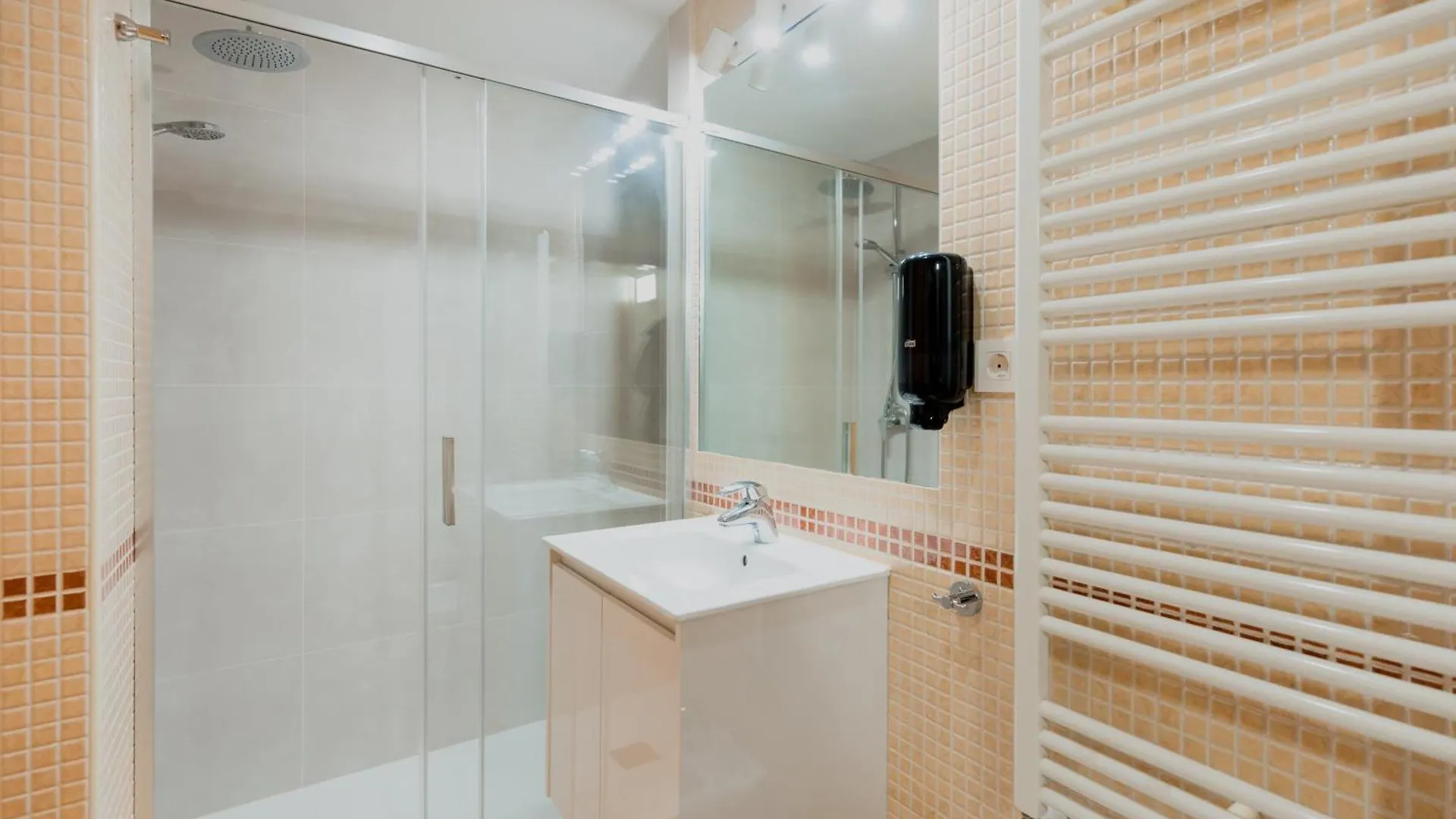 Apartment Confort Escaldes Hut 5003 - Hut 7755 Andorra la Vella